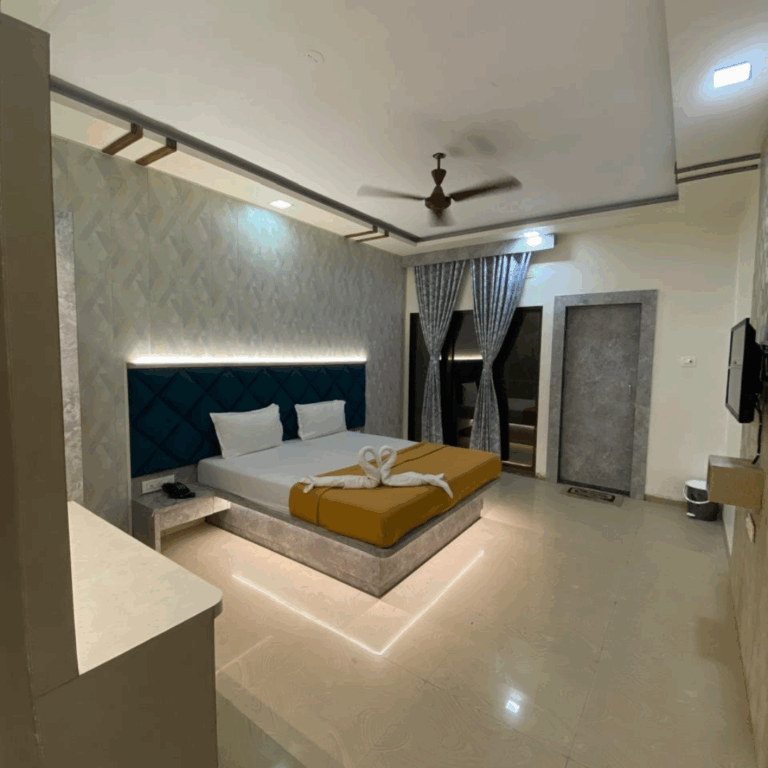 untitled design 1 768x768